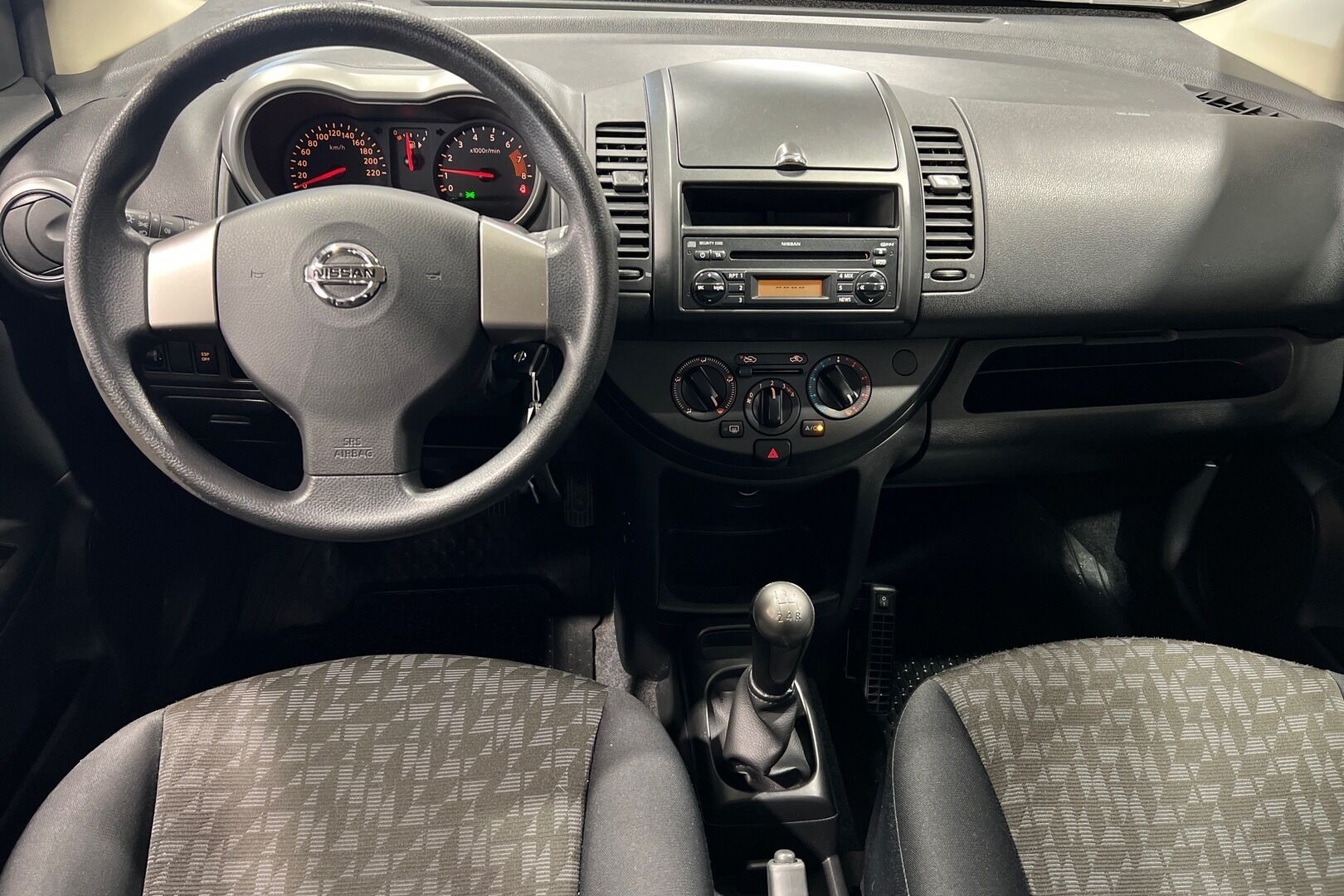 Nissan Note iso kuva 10