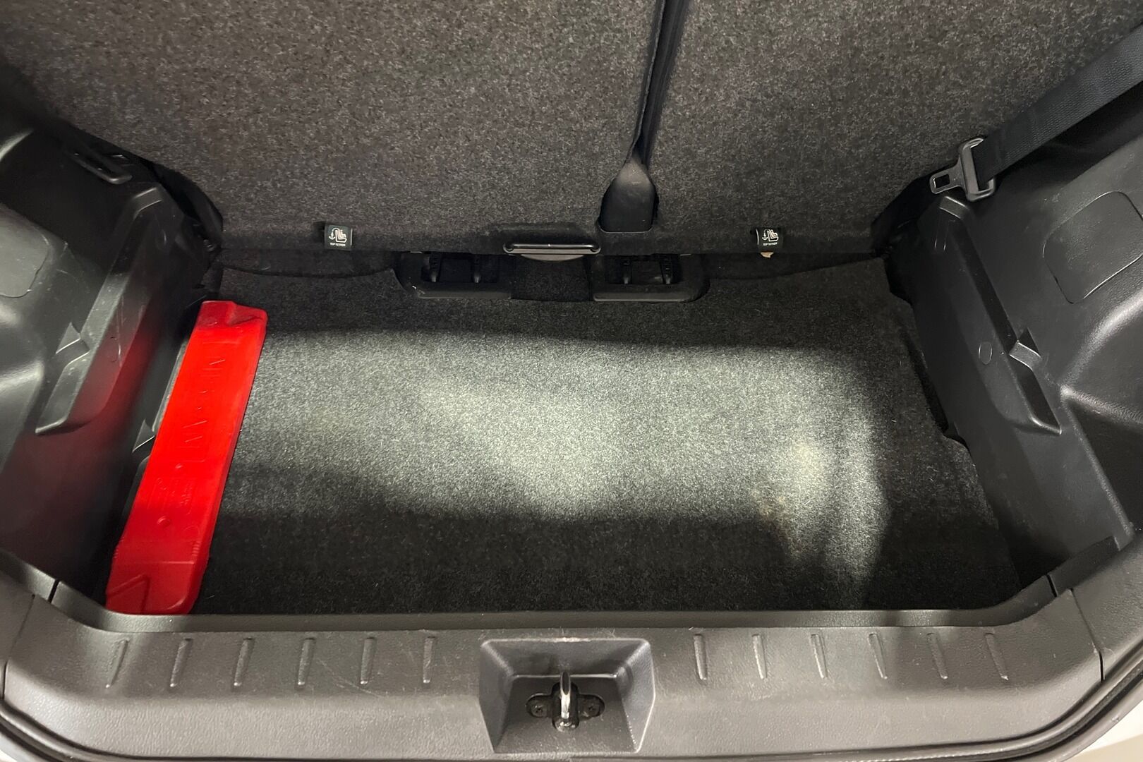 Nissan Note iso kuva 11
