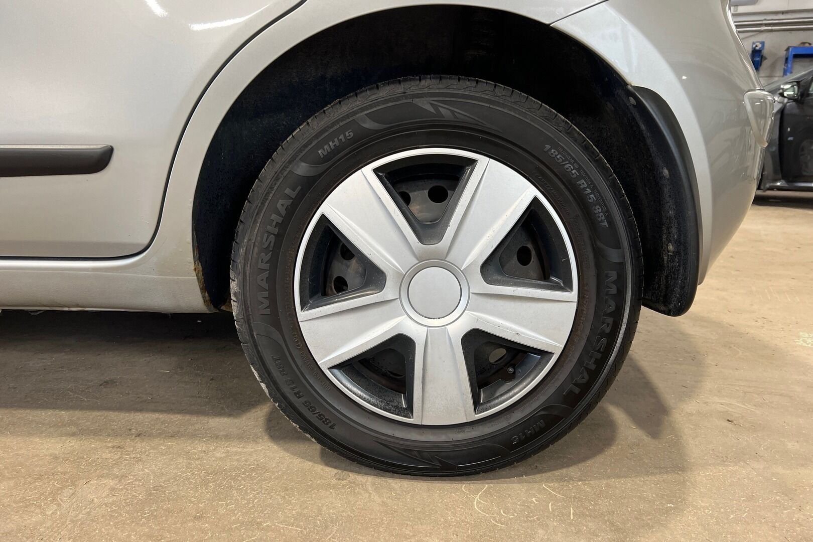 Nissan Note iso kuva 6