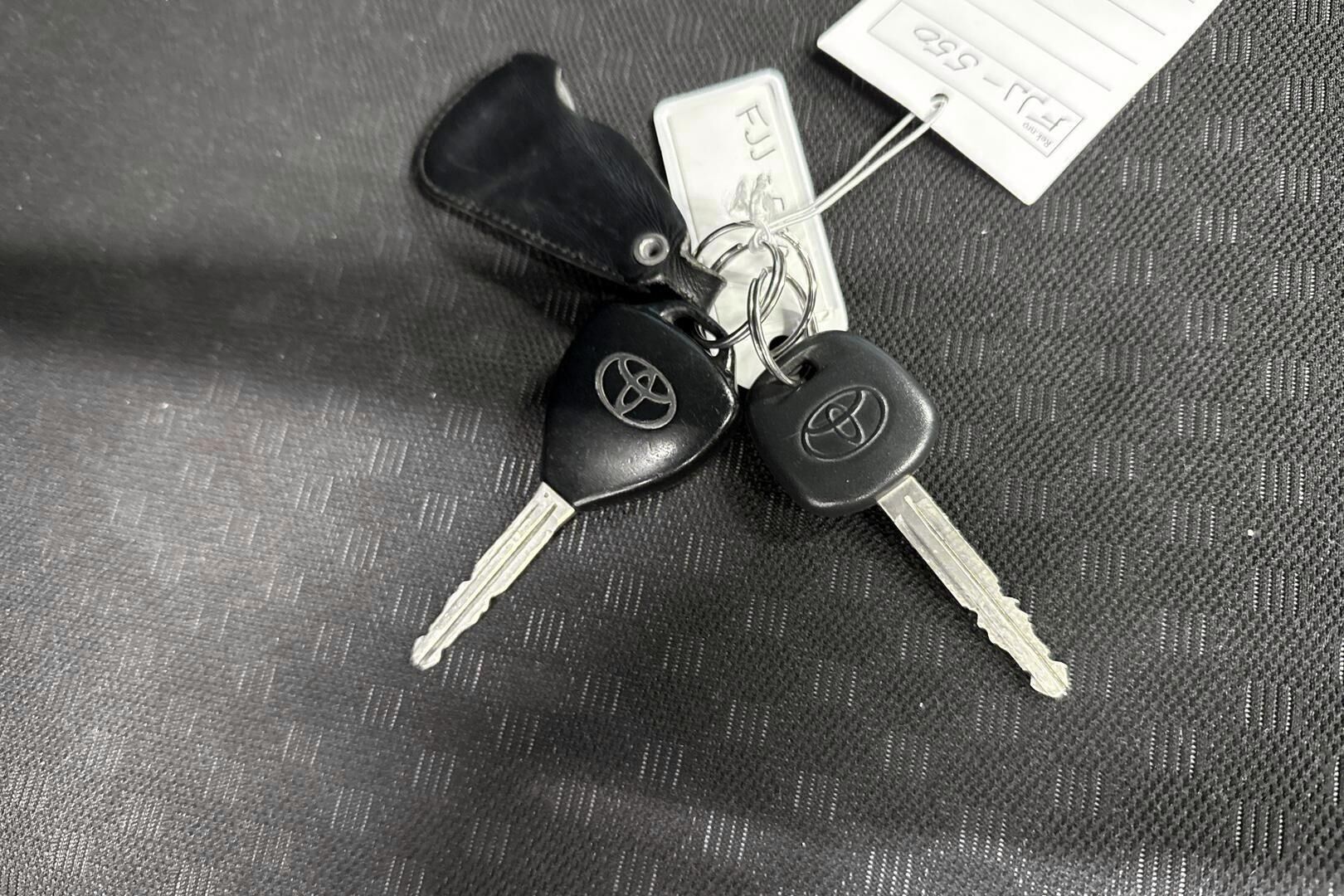Toyota Urban Cruiser MYYDÄÄN HUUTOKAUPPA.COM iso kuva 28