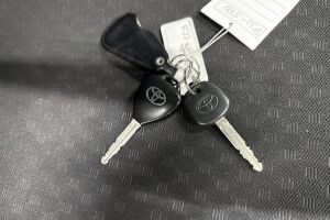 Toyota Urban Cruiser MYYDÄÄN HUUTOKAUPPA.COM esikatselu 28