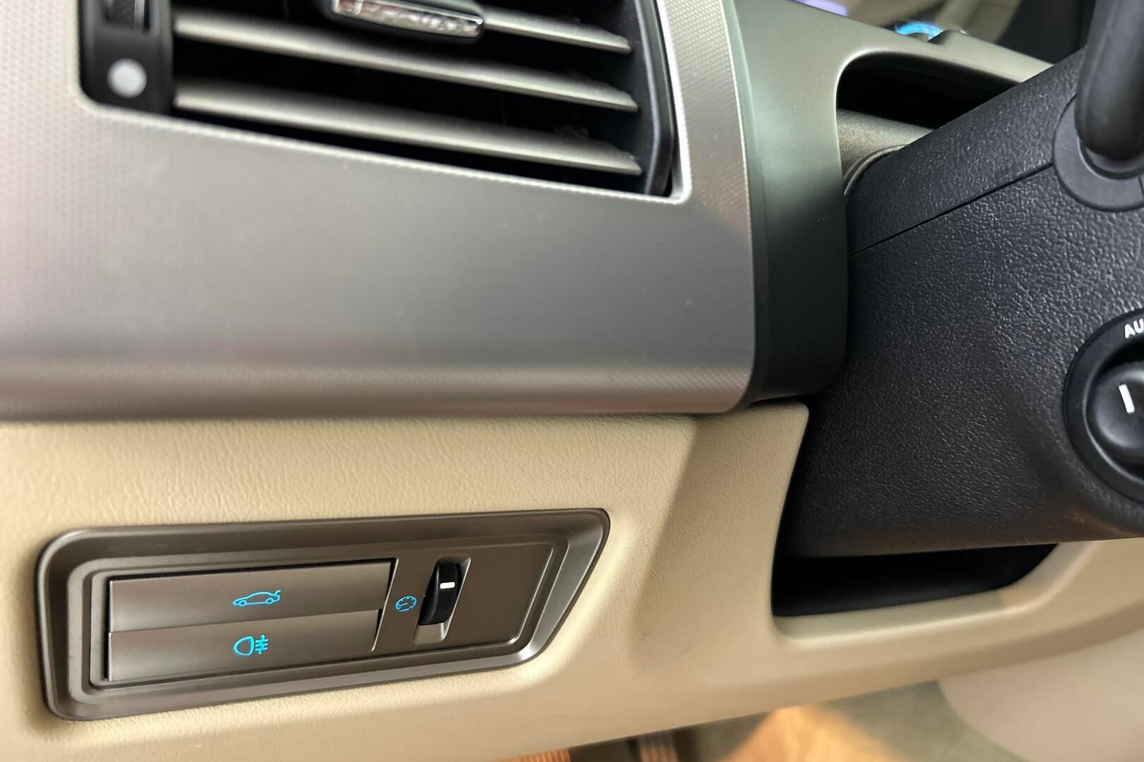 Jaguar XF iso kuva 22