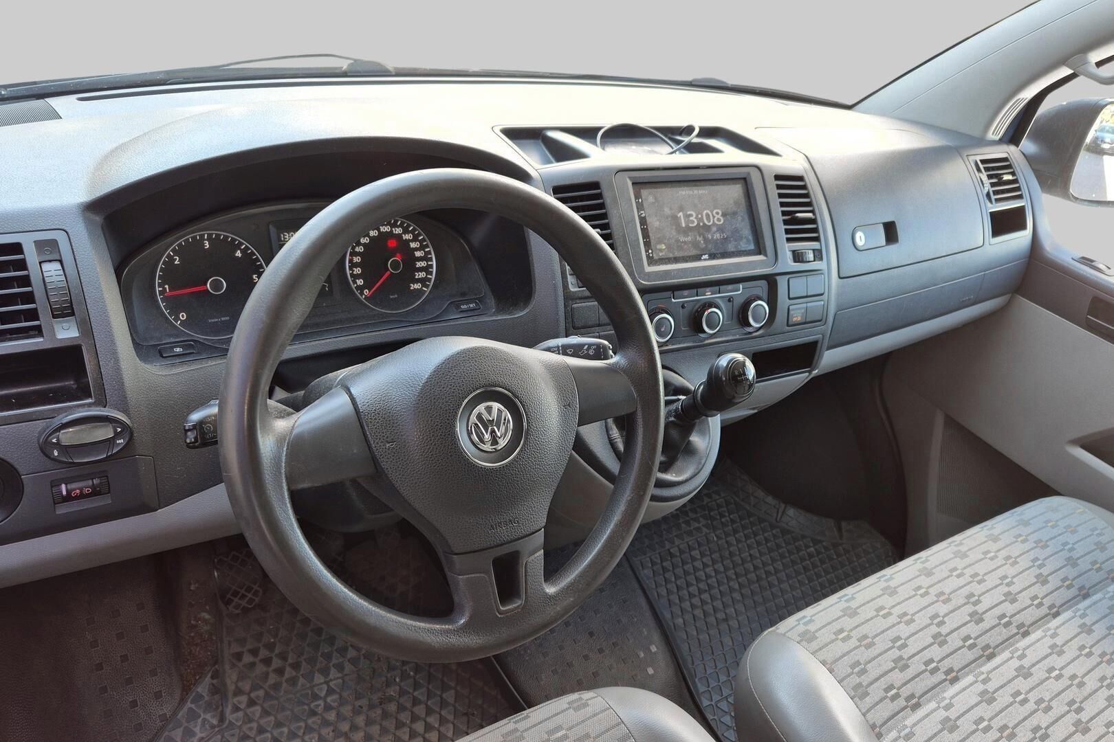 Volkswagen Transporter iso kuva 2