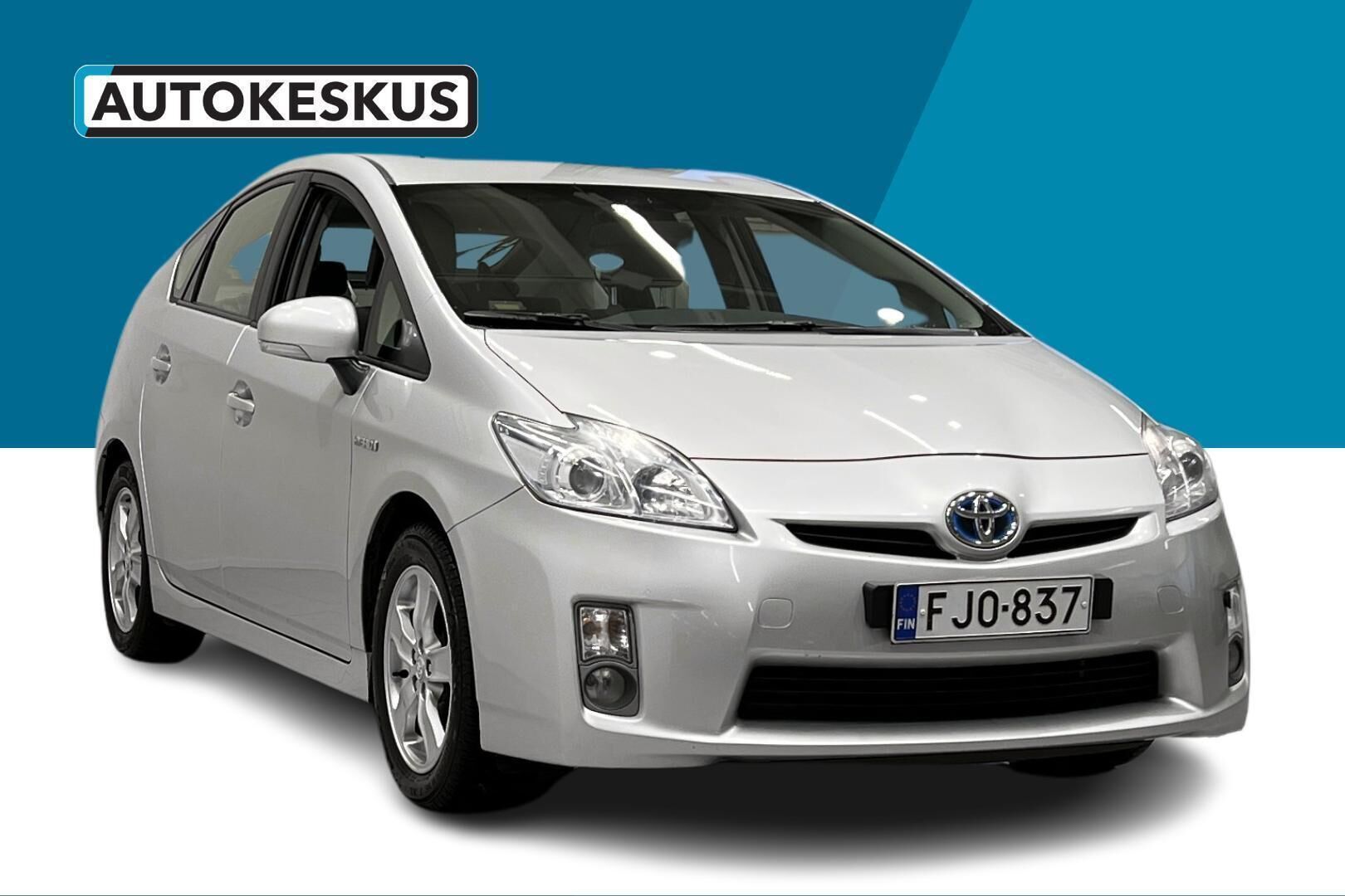 Toyota Prius iso kuva 2