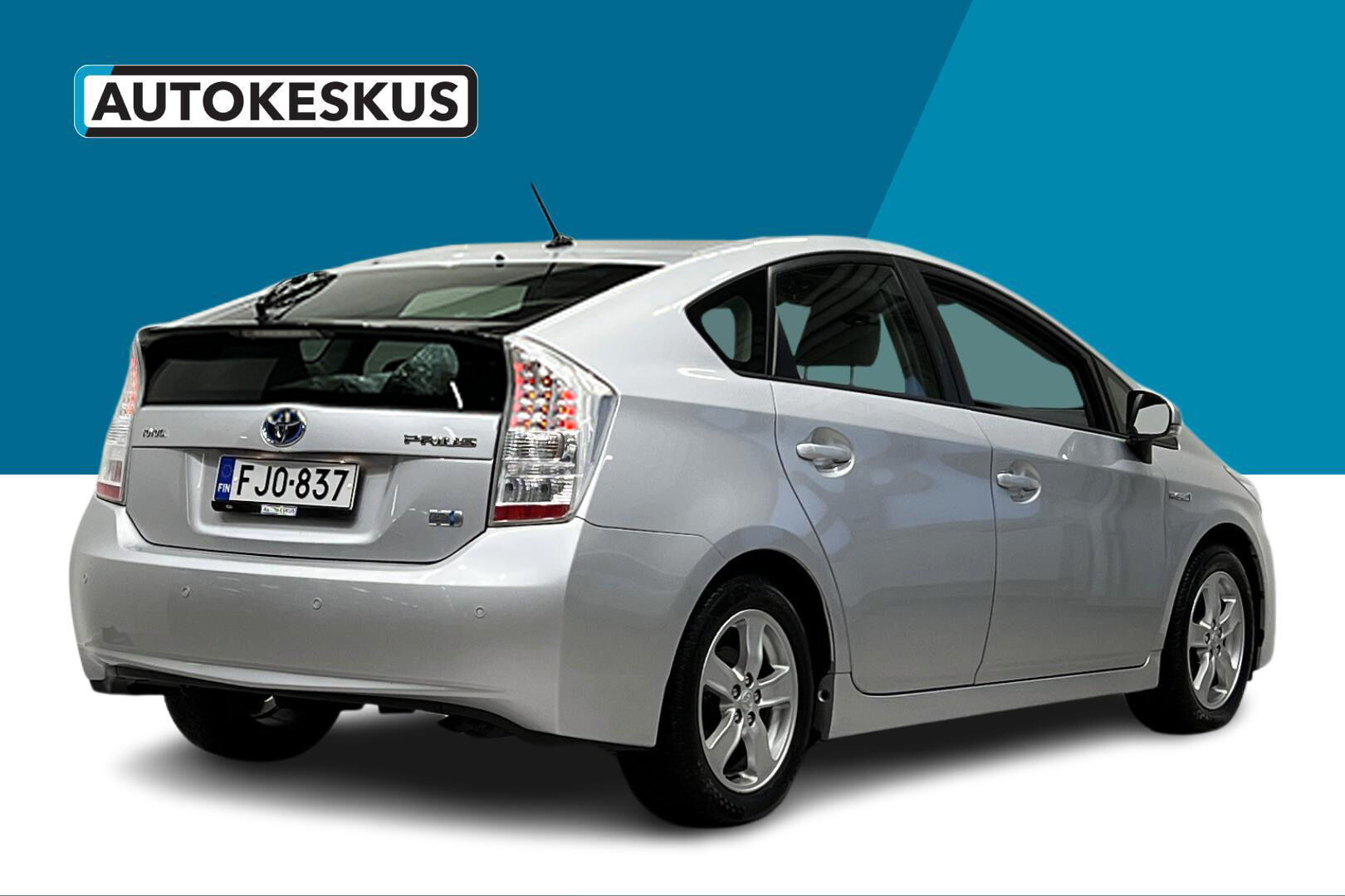 Toyota Prius iso kuva 4