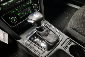 Skoda Superb esikatselu 17