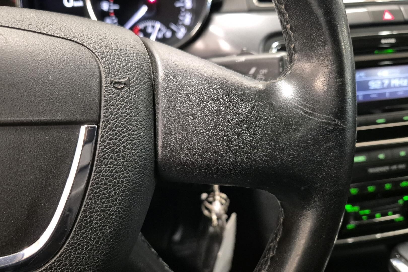 Skoda Superb iso kuva 18