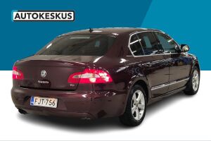 Skoda Superb esikatselu 5