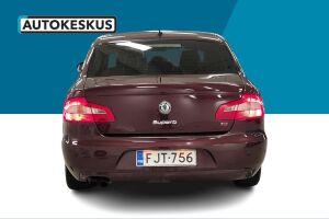 Skoda Superb esikatselu 6