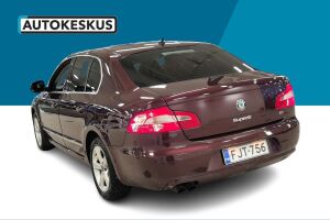 Skoda Superb esikatselu 7