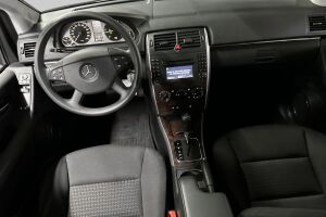 Mercedes-Benz B esikatselu 5