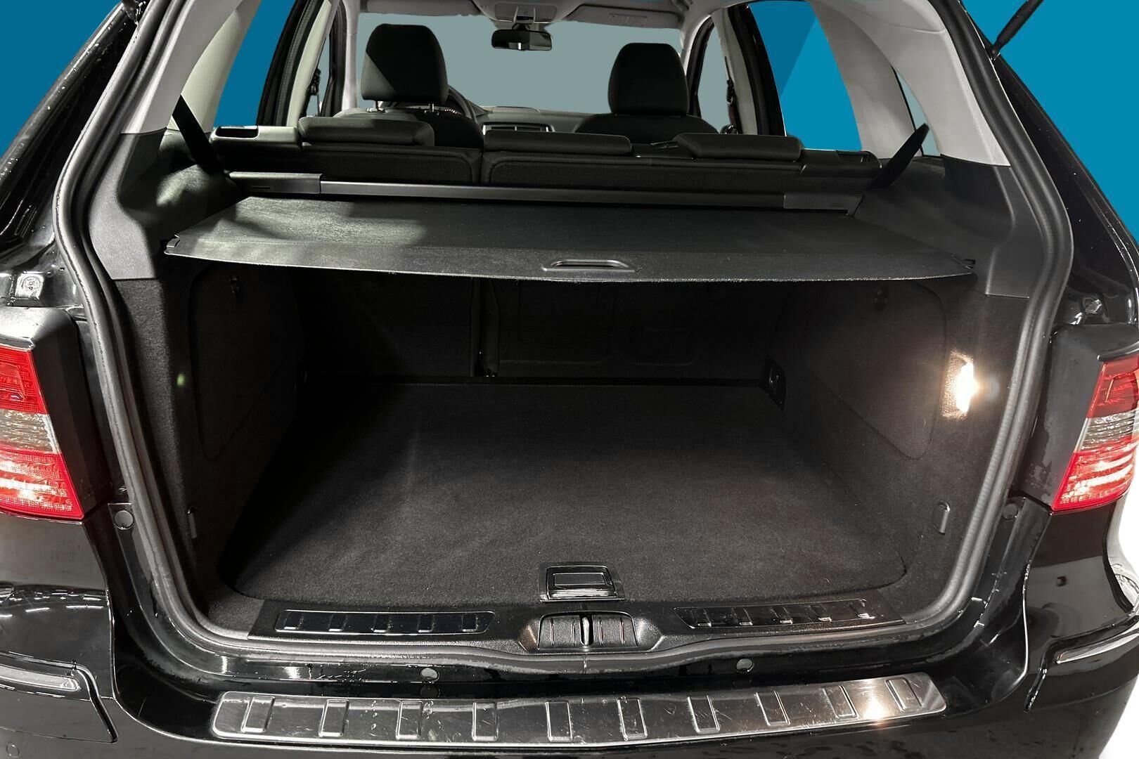 Mercedes-Benz B iso kuva 6
