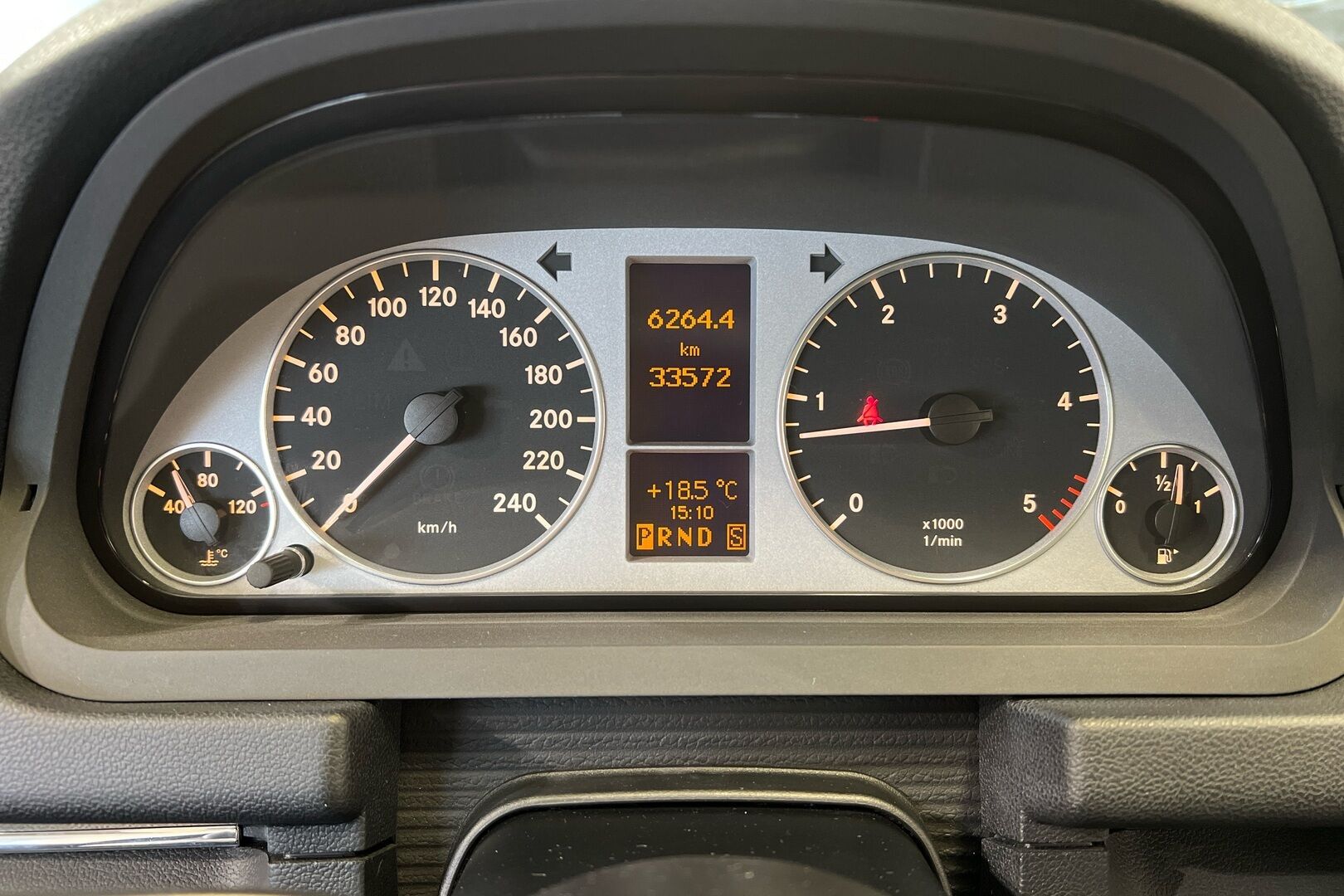 Mercedes-Benz B iso kuva 13