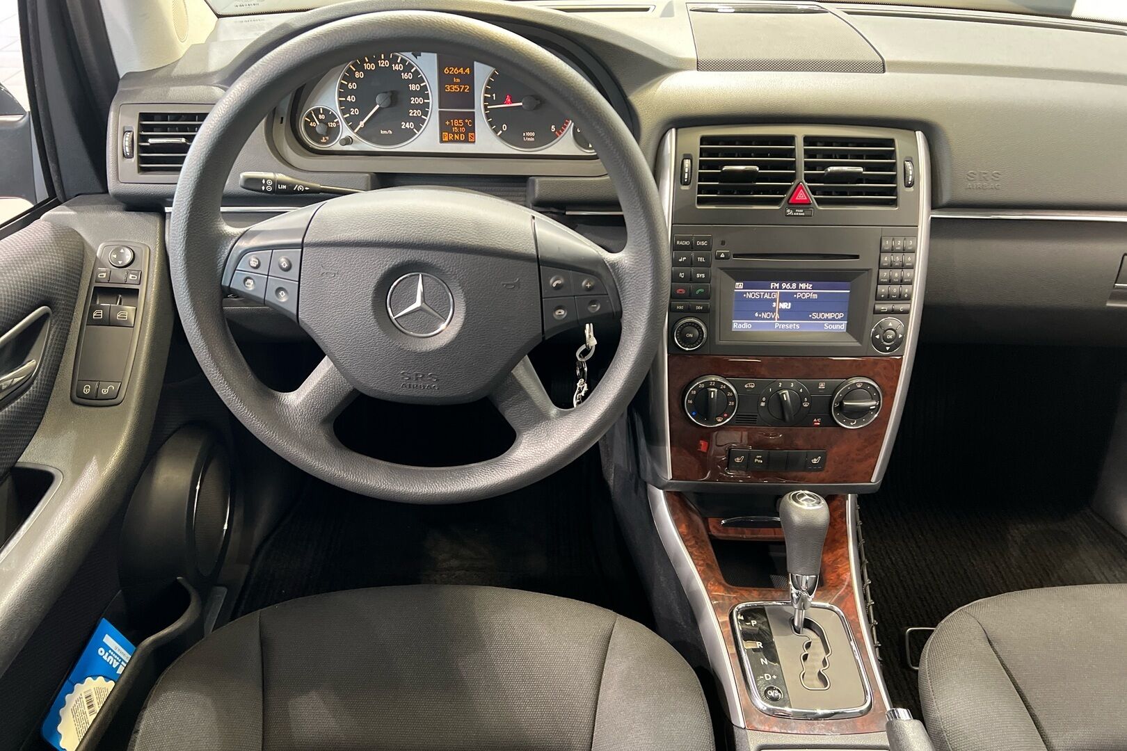 Mercedes-Benz B iso kuva 14