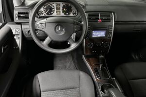 Mercedes-Benz B esikatselu 14