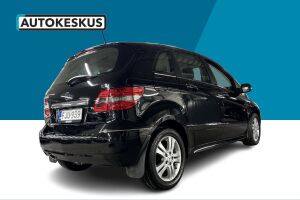 Mercedes-Benz B esikatselu 20