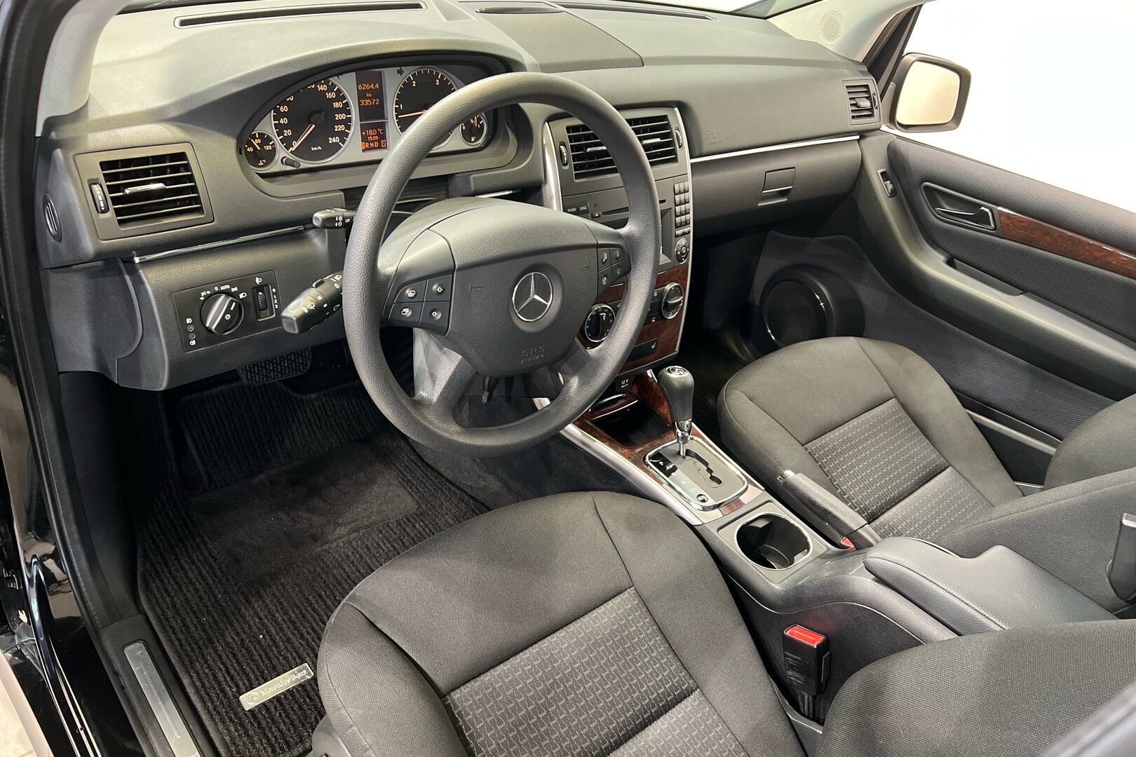 Mercedes-Benz B iso kuva 6