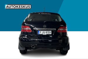 Mercedes-Benz B esikatselu 2