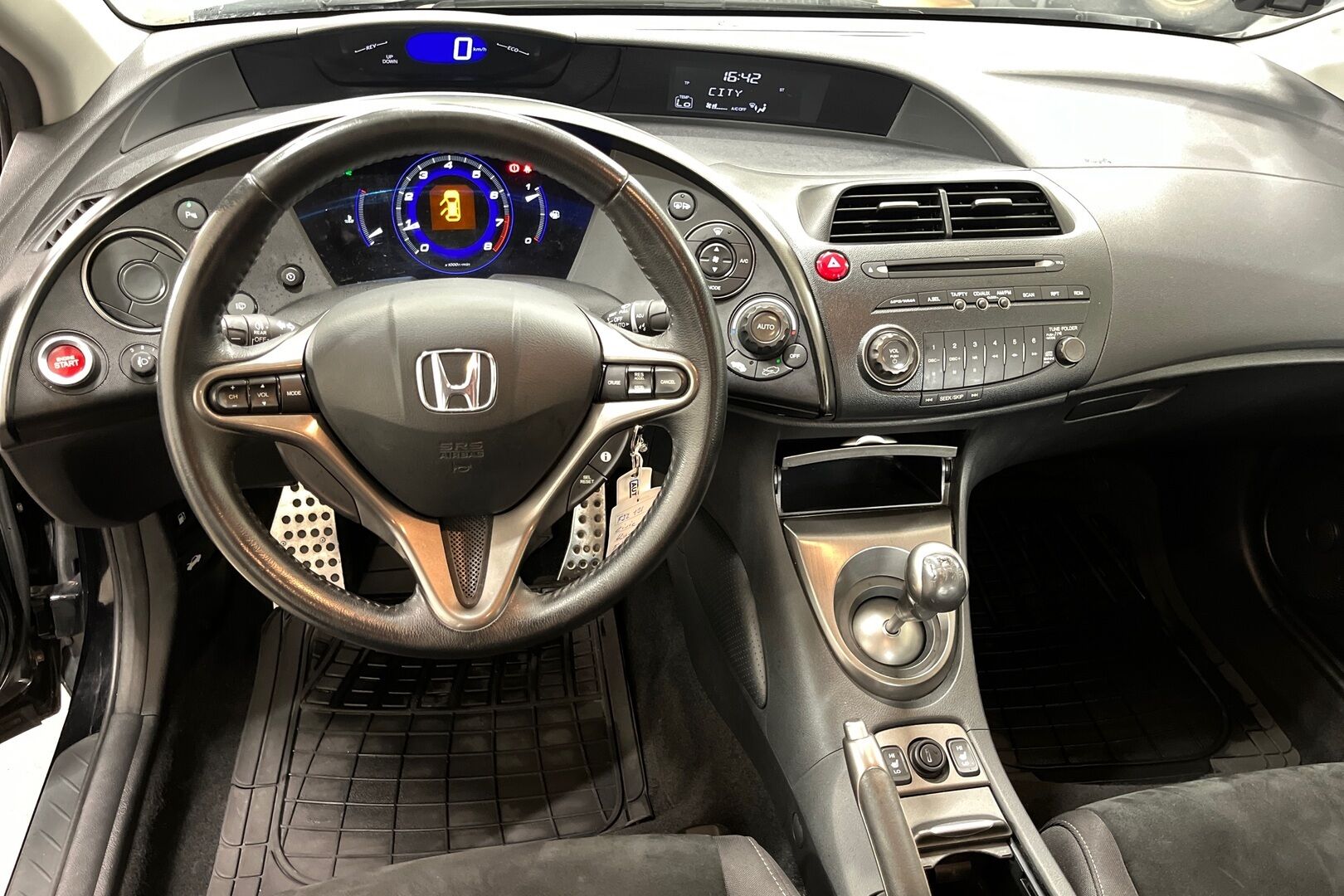 Honda Civic iso kuva 12