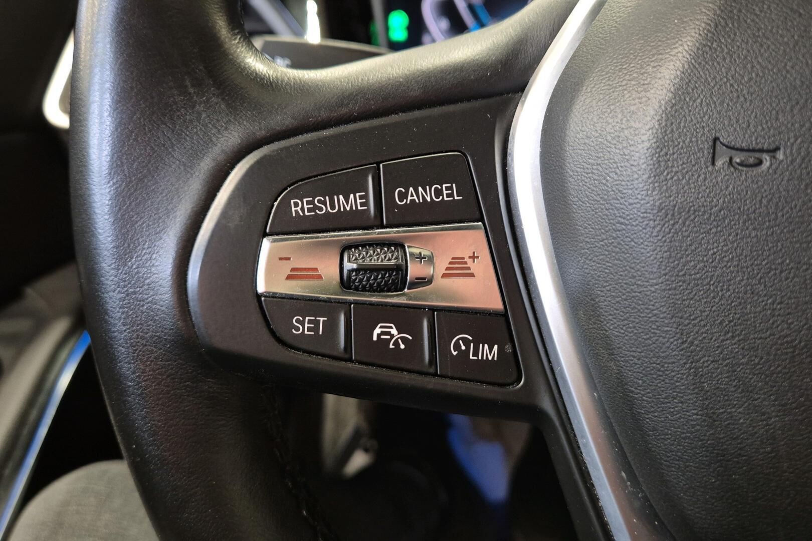 BMW 3-SARJA iso kuva 8