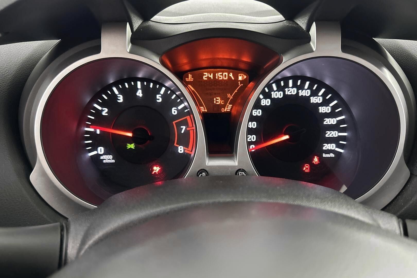 Nissan Juke iso kuva 13