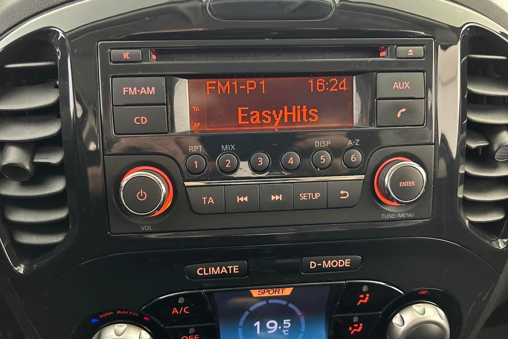 Nissan Juke iso kuva 14