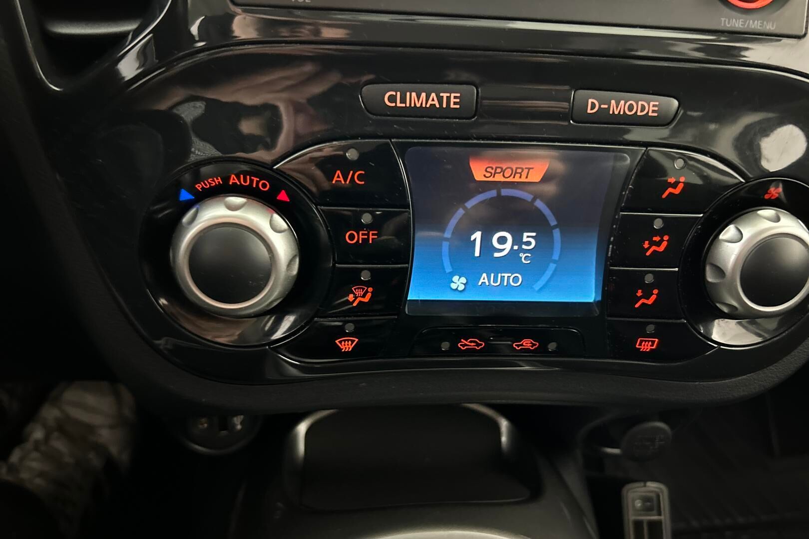 Nissan Juke iso kuva 15
