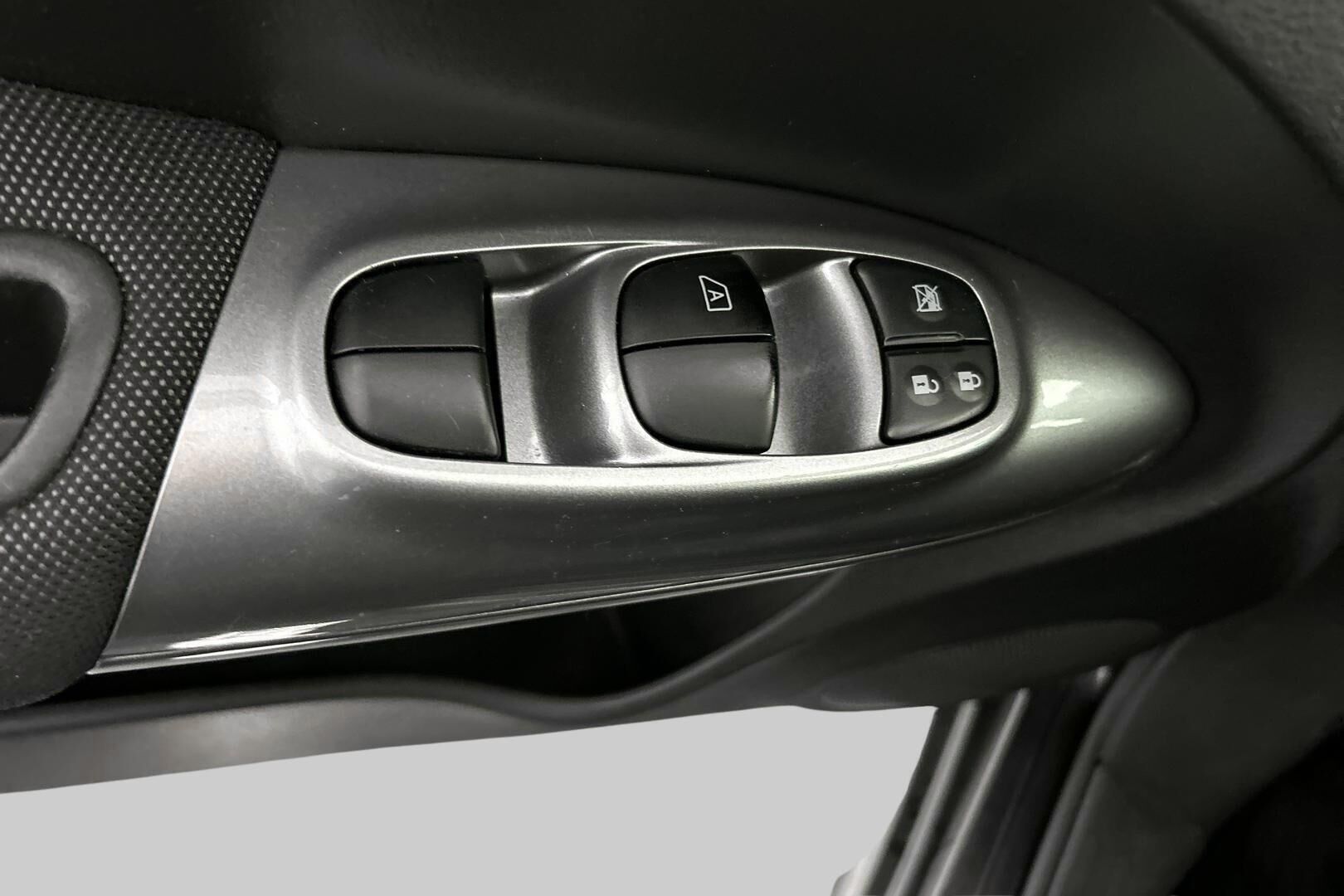 Nissan Juke iso kuva 23