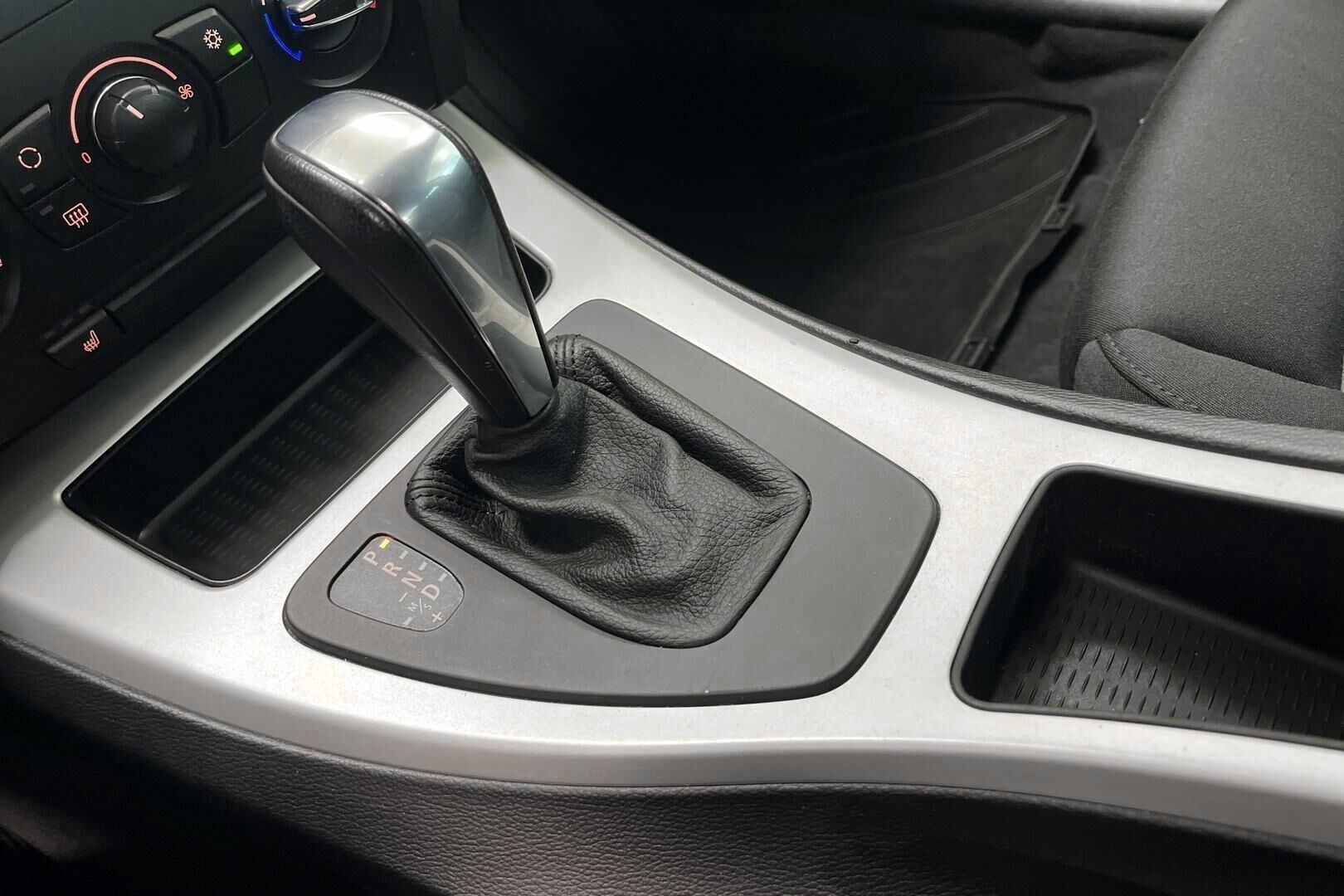 BMW 3-sarja iso kuva 16