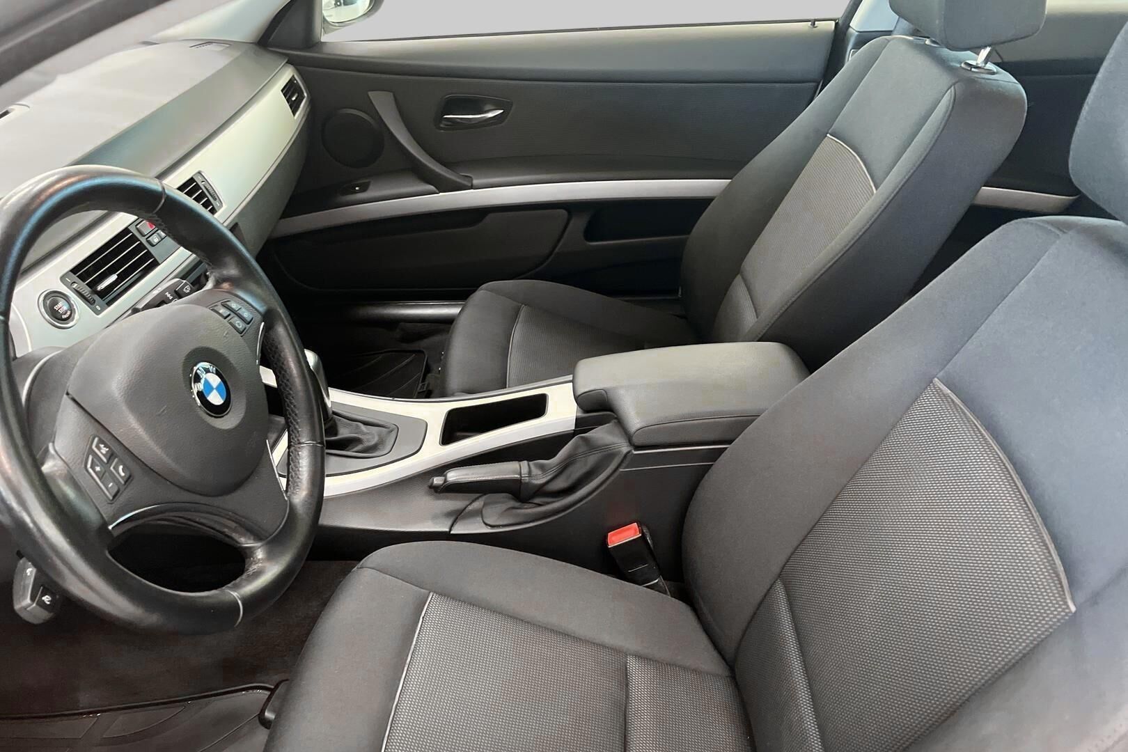BMW 3-sarja iso kuva 9