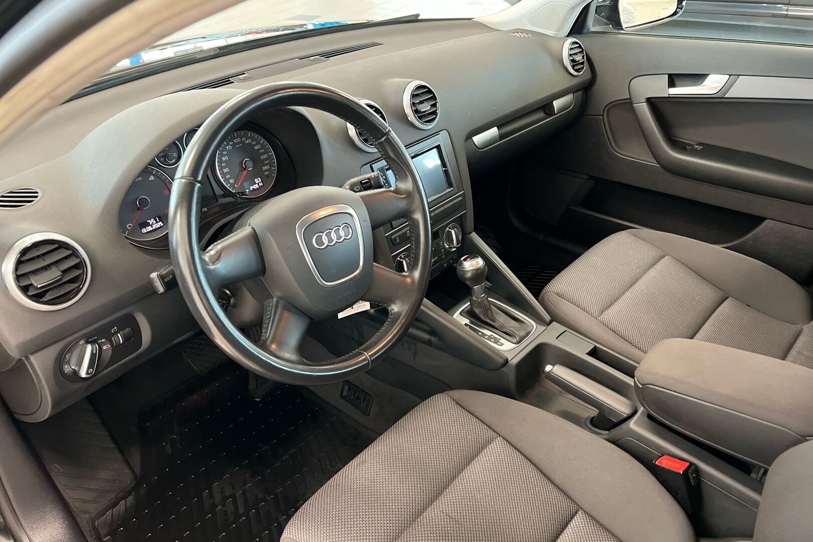 Audi A3 iso kuva 6