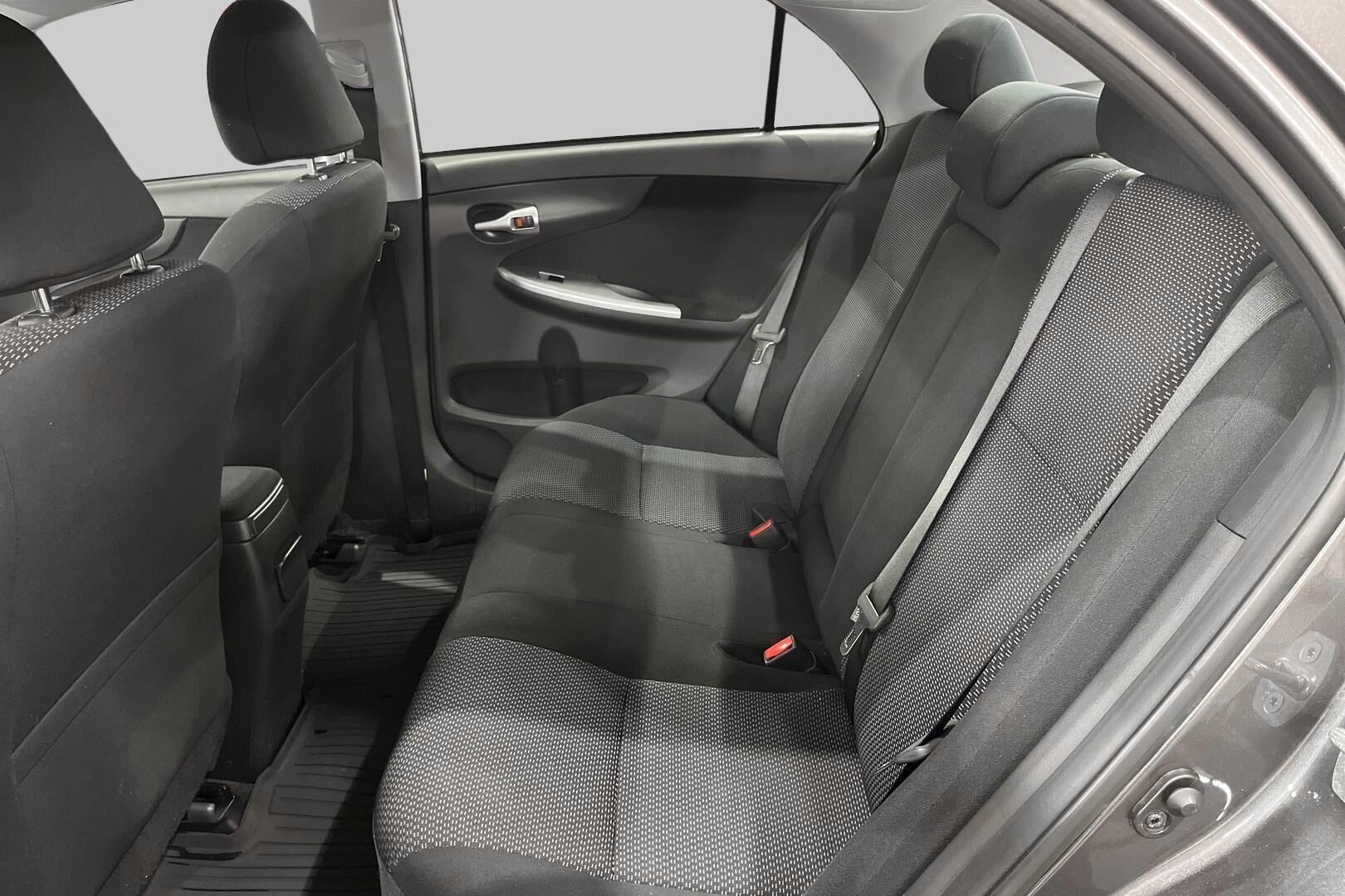 Toyota Corolla iso kuva 10