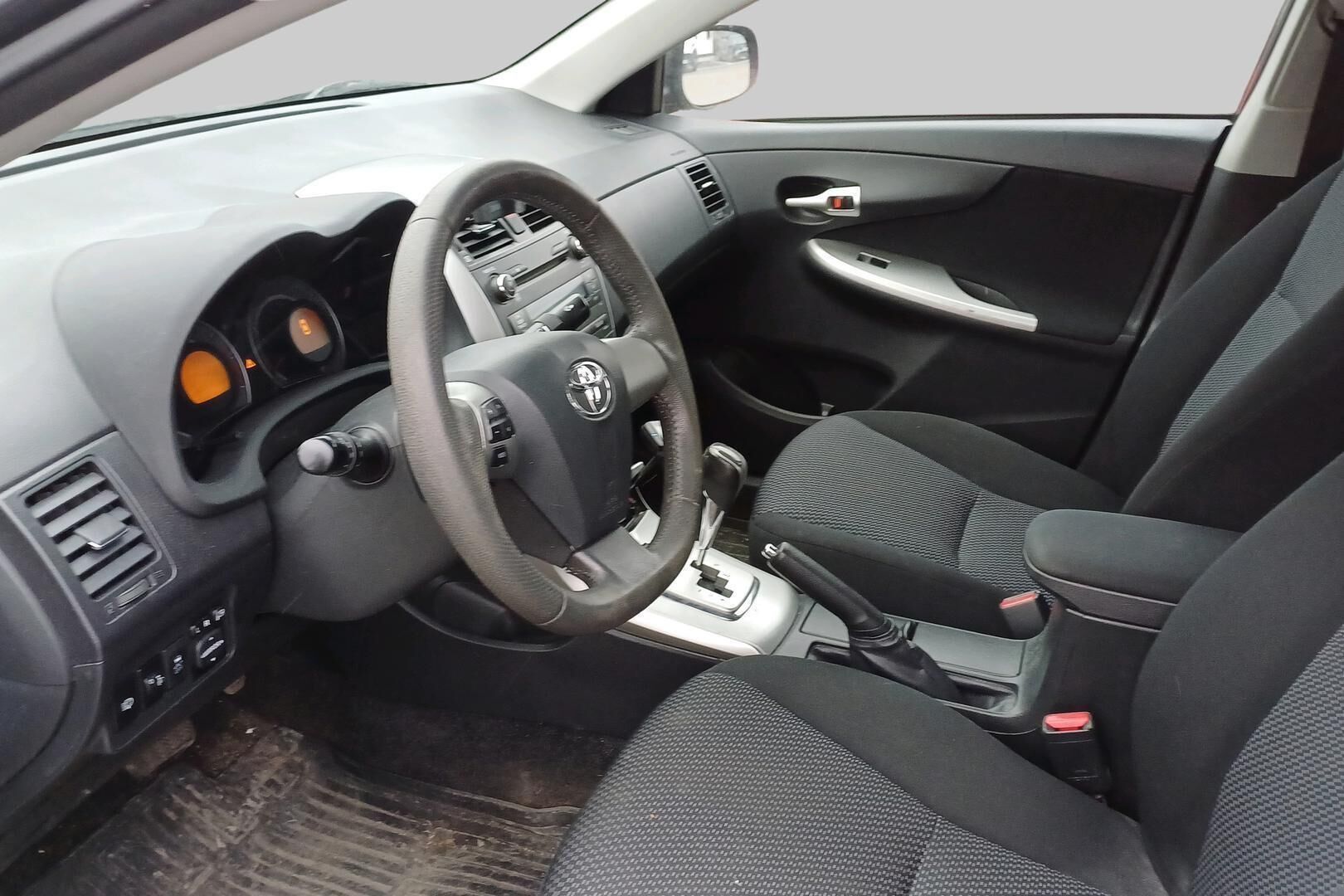 Toyota Corolla iso kuva 4