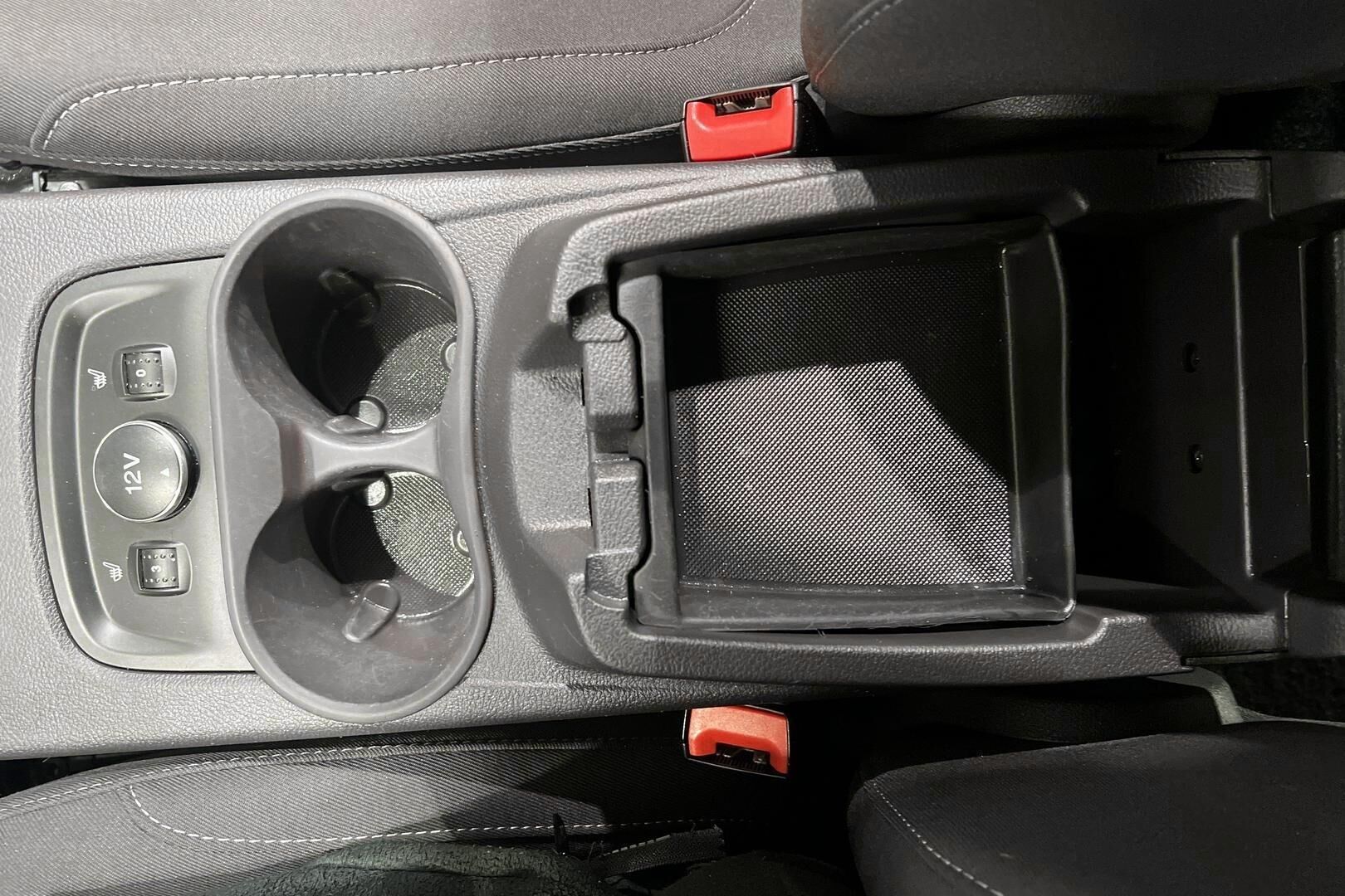 Ford Focus iso kuva 19