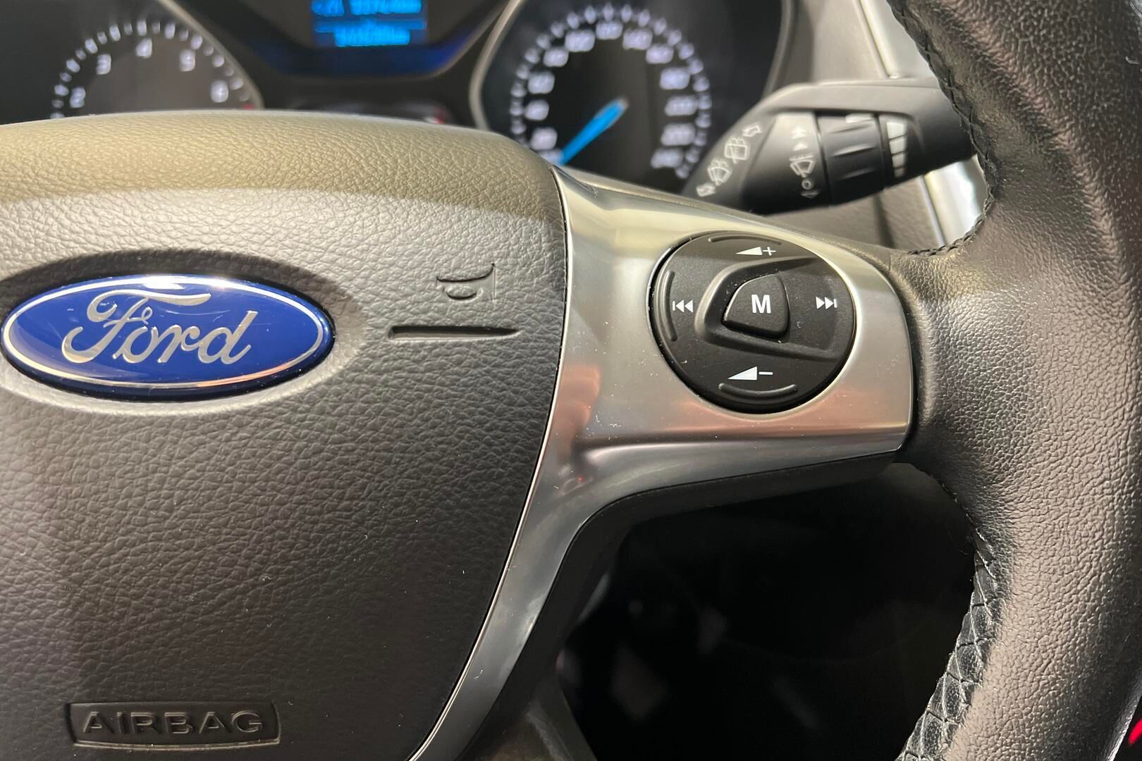 Ford Focus iso kuva 20