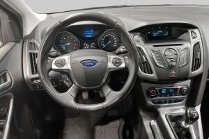 Ford Focus esikatselu 24