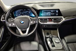 BMW 3-SARJA esikatselu 2