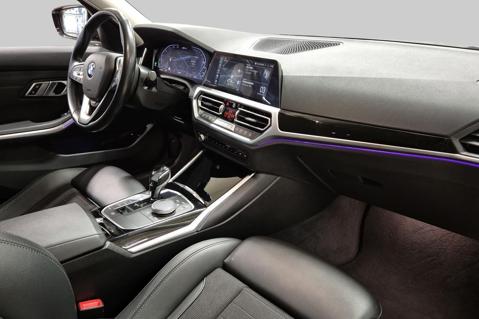 BMW 3-SARJA iso kuva 6