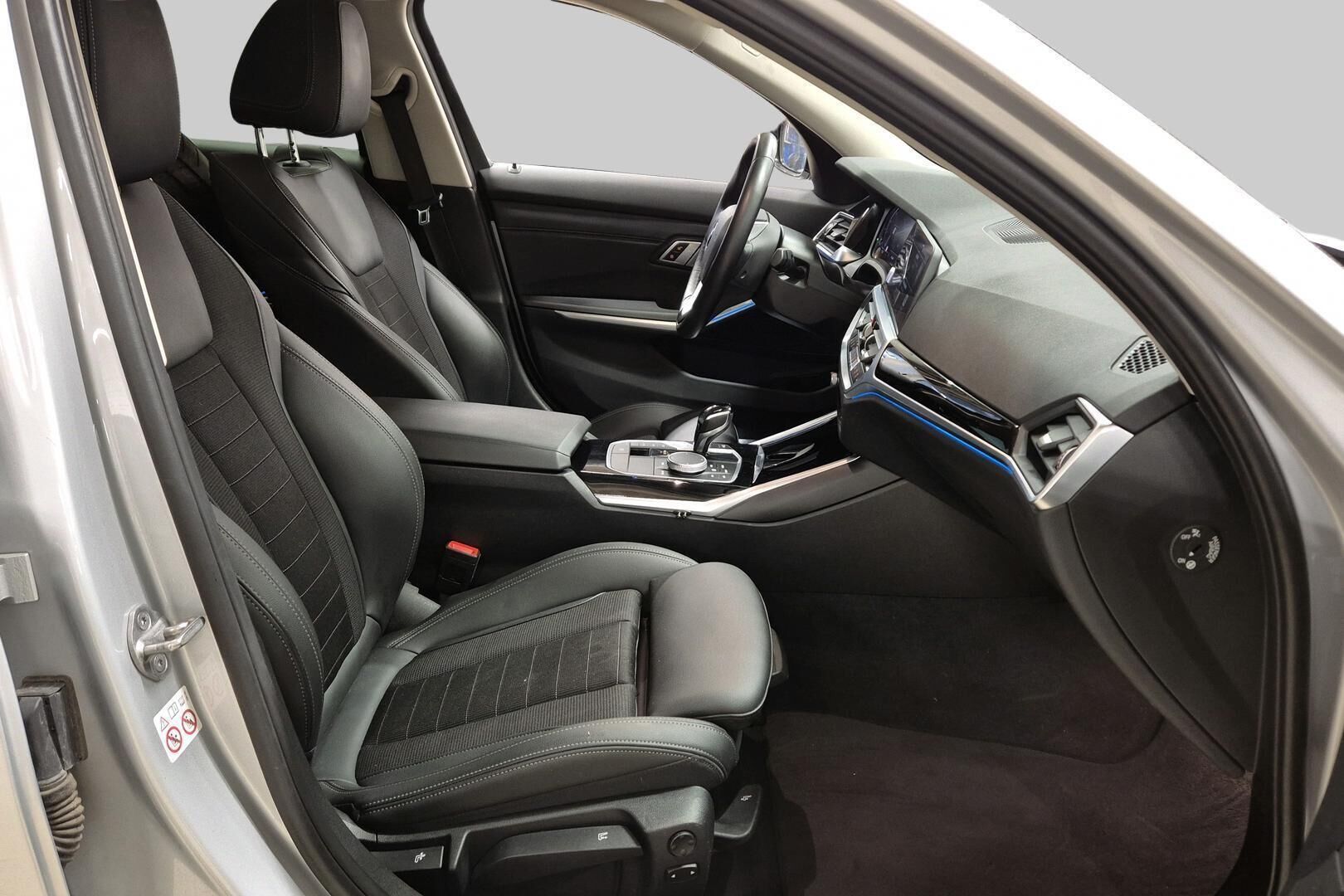 BMW 3-SARJA iso kuva 1