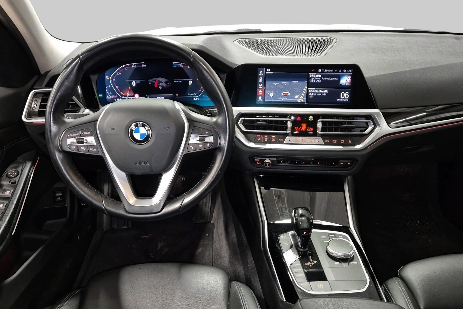 BMW 3-SARJA iso kuva 1