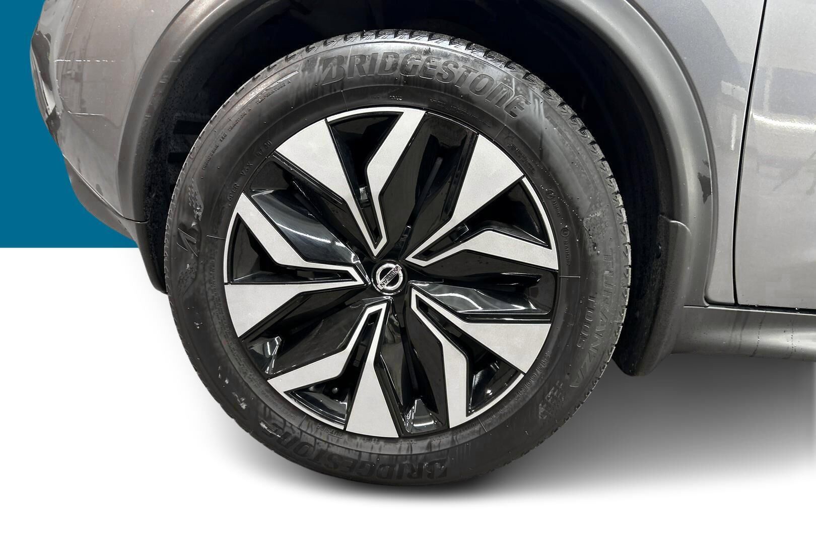 Nissan Juke iso kuva 9