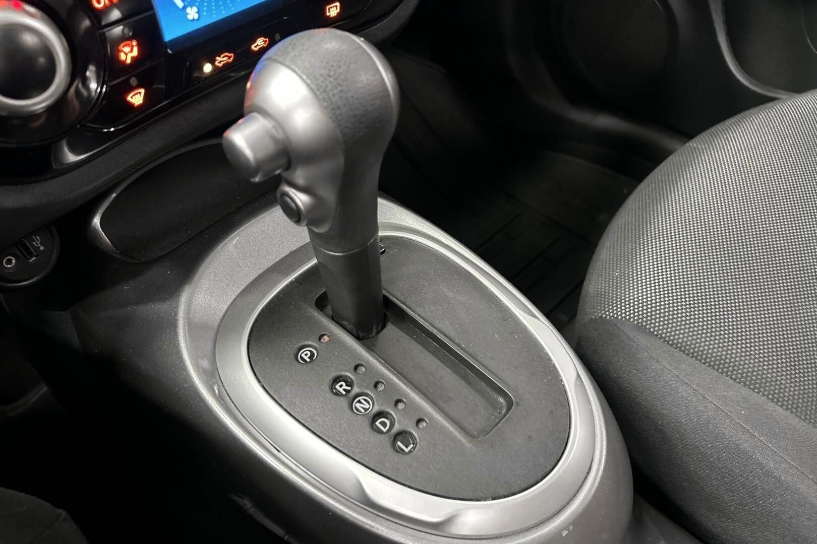 Nissan Juke iso kuva 19