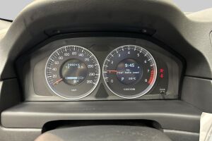 Volvo V70 esikatselu 13