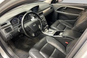 Volvo V70 esikatselu 8