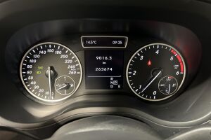 Mercedes-Benz B esikatselu 19