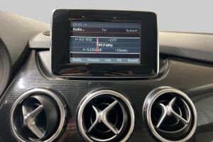 Mercedes-Benz B esikatselu 10