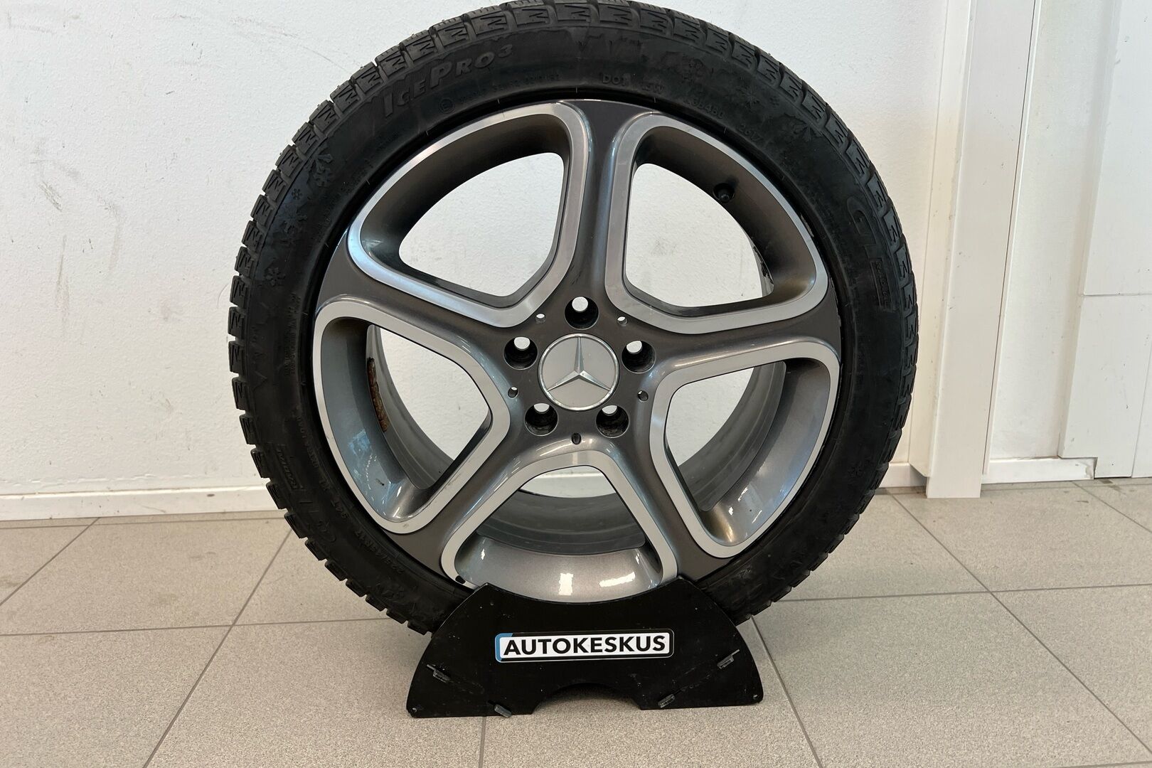 Mercedes-Benz CLA iso kuva 24