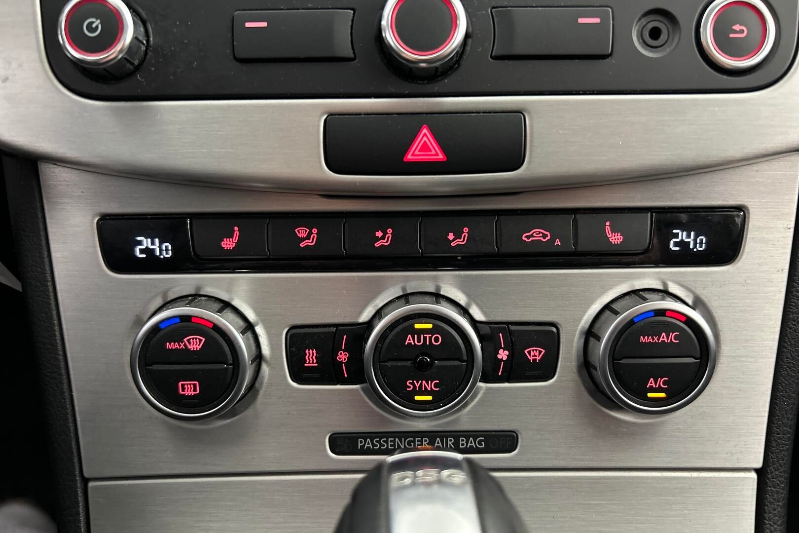 Volkswagen Passat iso kuva 25