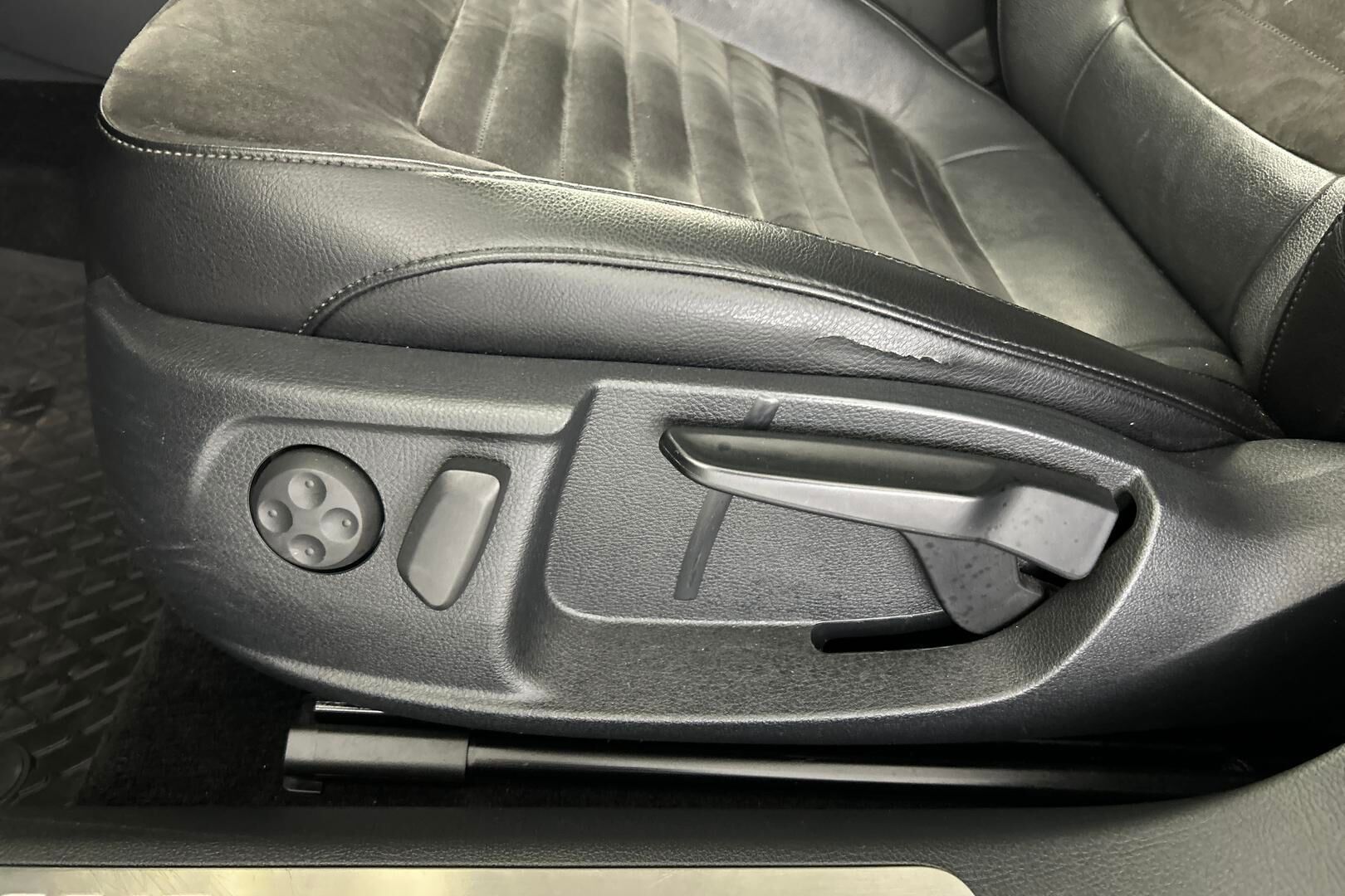 Volkswagen Passat iso kuva 29