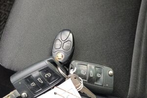 Skoda MYYDÄÄN HUUTOKAUPAT.COM esikatselu 19